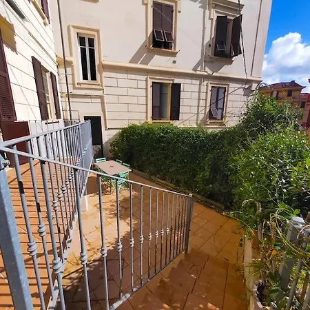 Apartamento Con Giardino *